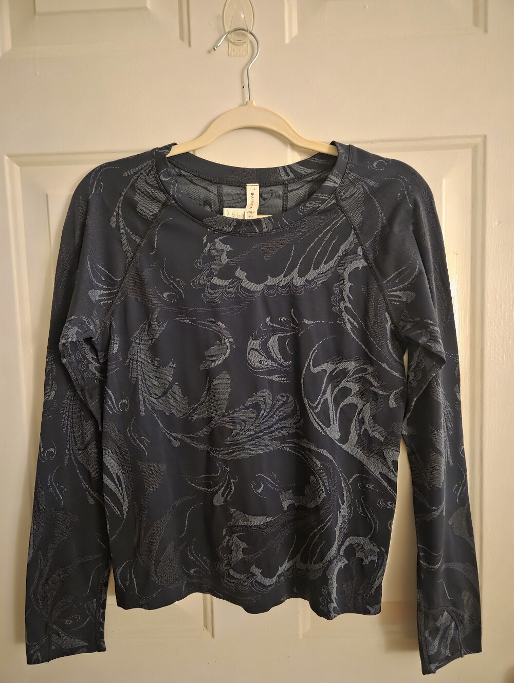 Athleta Momentum Seamless Long Sleeve Top Navy Blue Swirl Jacquard Women's M - Picture 2 of 6